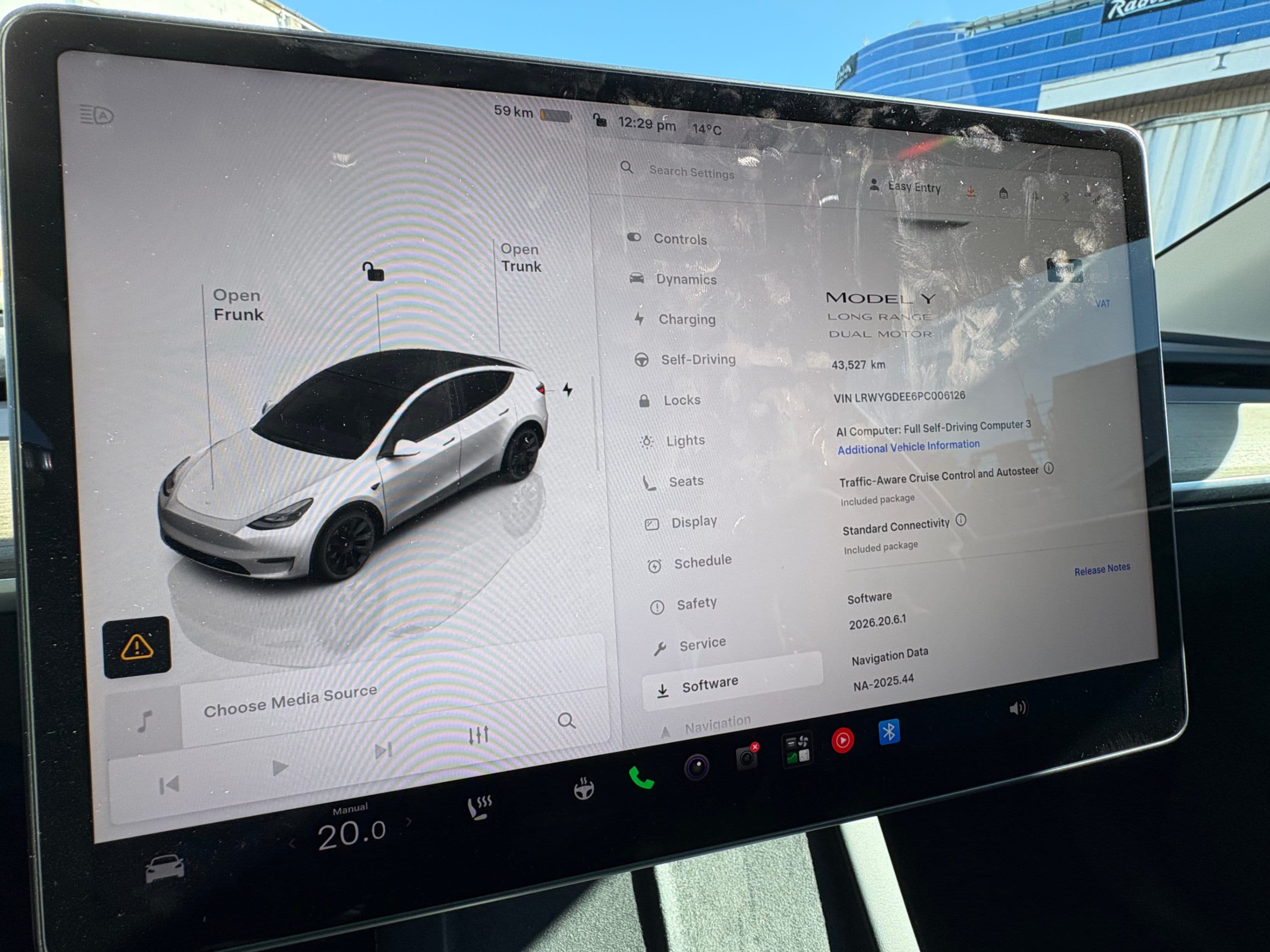 2023 Tesla Model Y Long Range AWD CLEAN TITLE/BC LOCAL CAR thumbnail 14