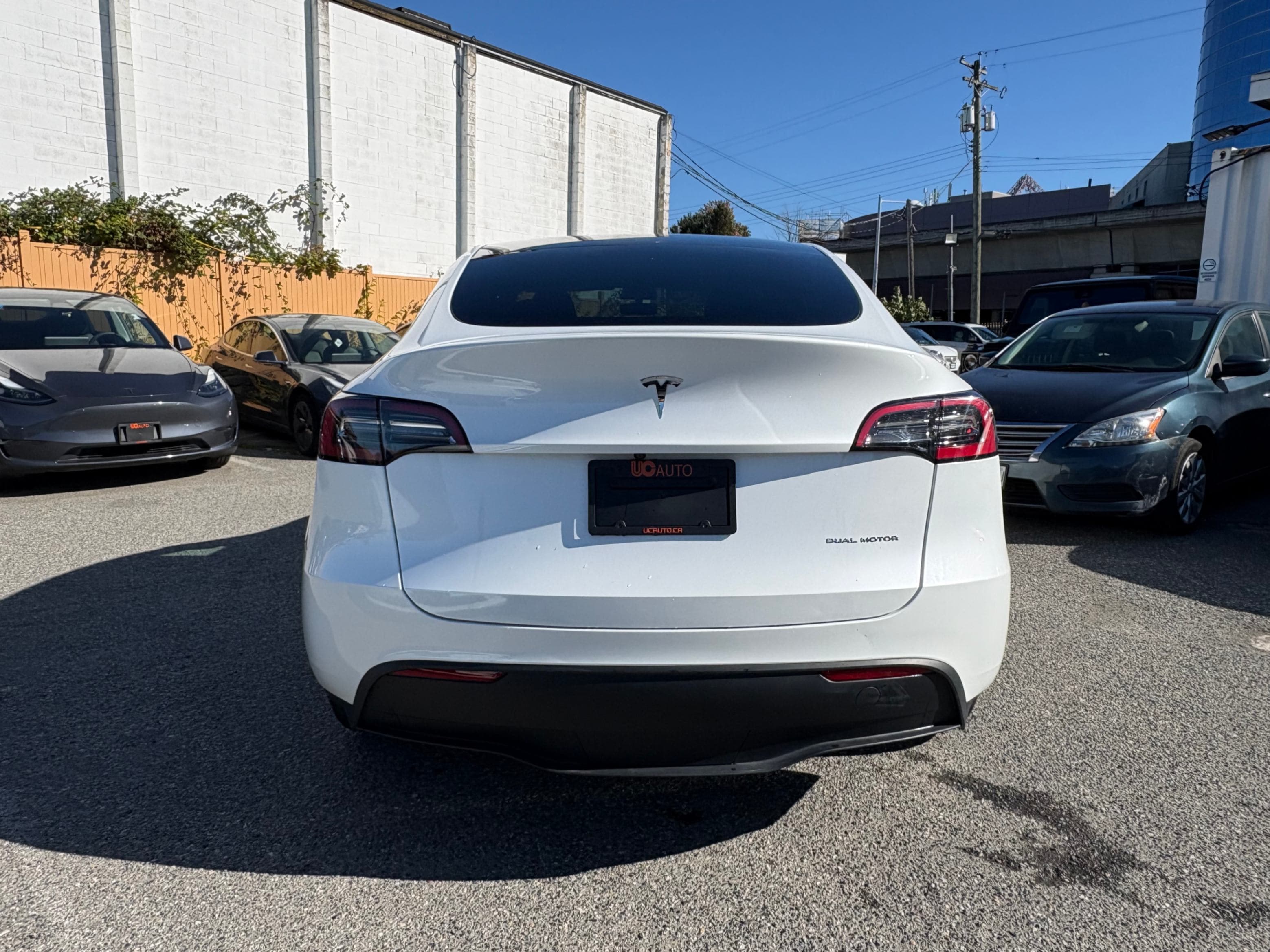 2023 Tesla Model Y Long Range AWD CLEAN TITLE/BC LOCAL CAR thumbnail 5
