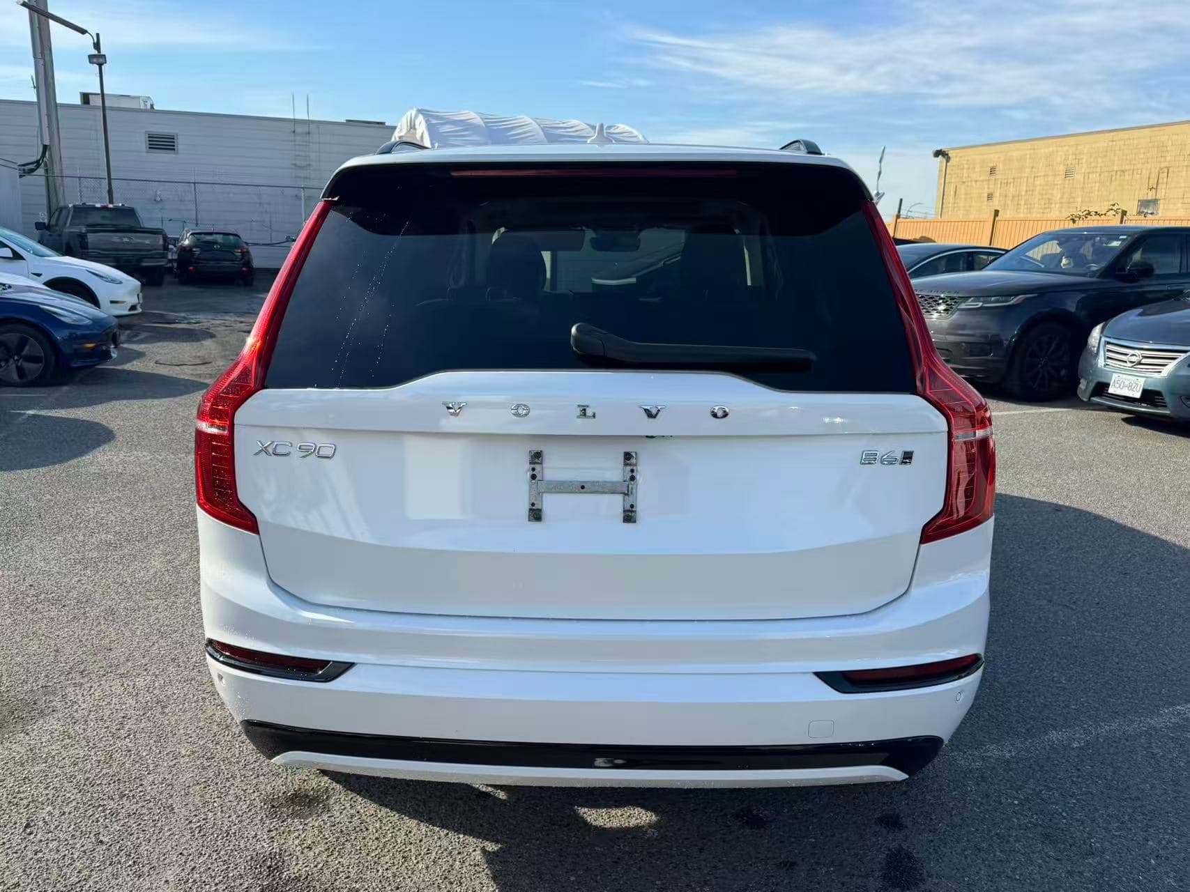 2023 Volvo XC90 Ultimate Dark Theme 7-Seater/ CLEAN TITLE/ EXTRA SET OF TIRE/ BOWER& WILKINS thumbnail 5