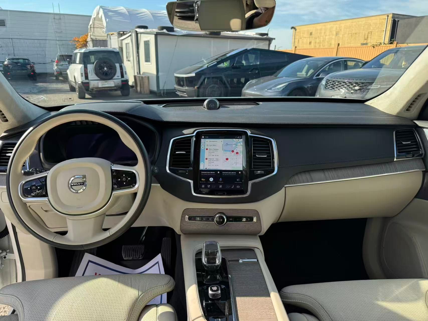 2023 Volvo XC90 Ultimate Dark Theme 7-Seater/ CLEAN TITLE/ EXTRA SET OF TIRE/ BOWER& WILKINS thumbnail 18