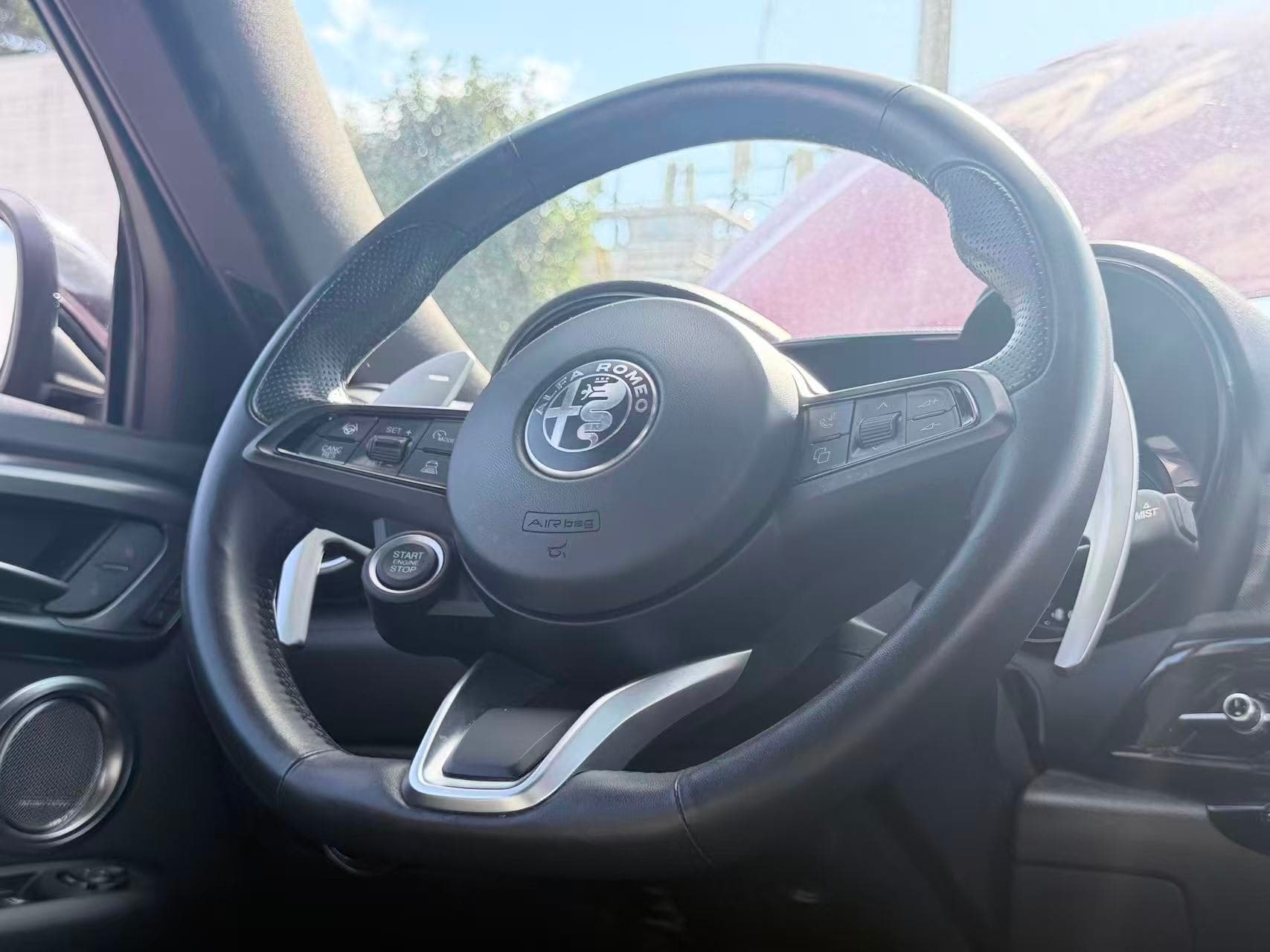 2024 Alfa Romeo Tonale Veloce EAWD/ CLEAN TITLE/ BC LOCAL thumbnail 36
