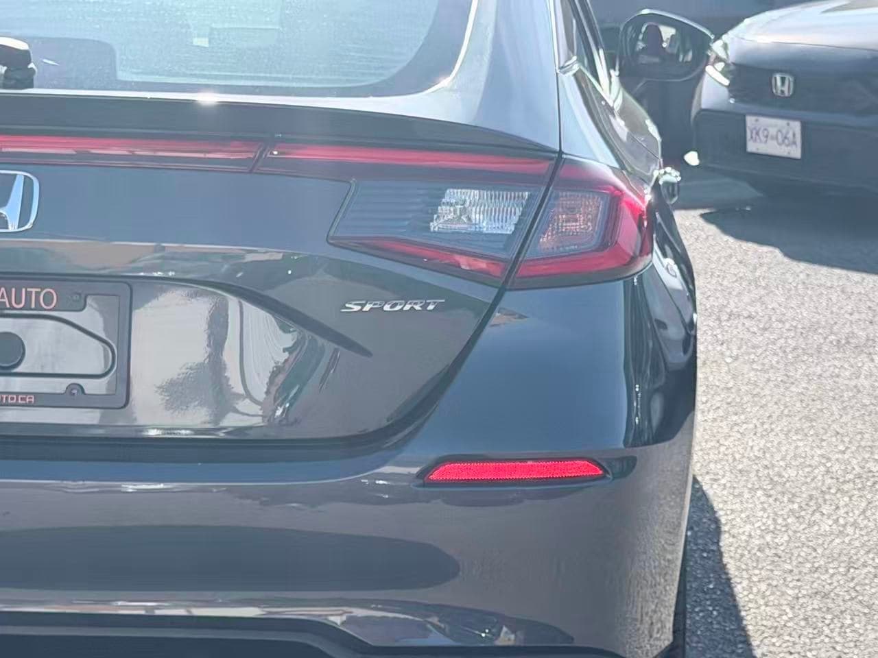 2024 Honda Civic Sport CVT thumbnail 30