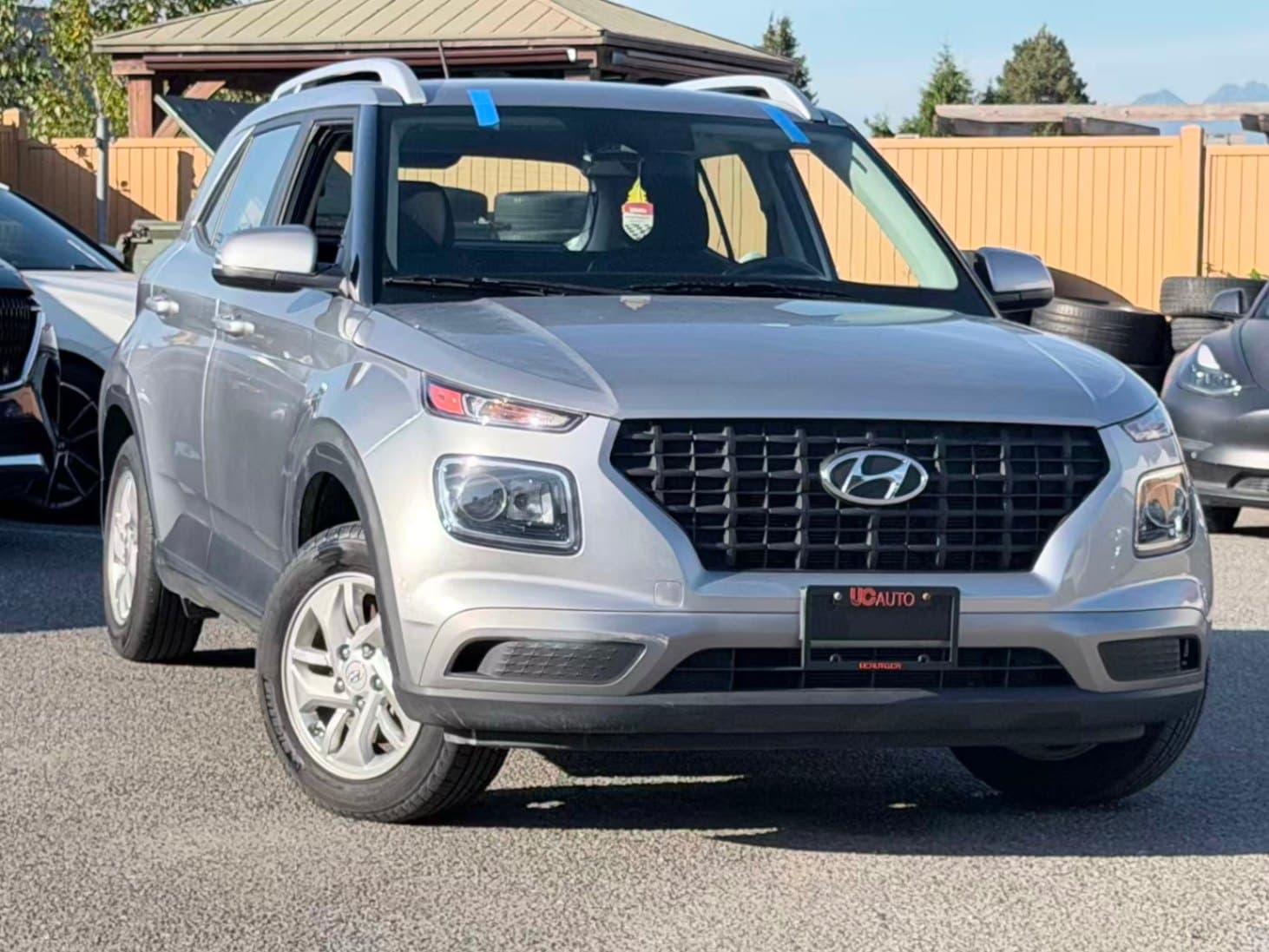 2024 Hyundai Venue Preferred IVT/ CLEAN TITLE/ BC LOCAL thumbnail 3