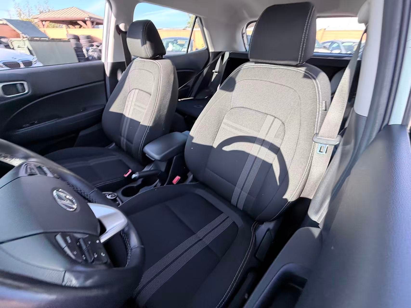 2024 Hyundai Venue Preferred IVT/ CLEAN TITLE/ BC LOCAL thumbnail 17