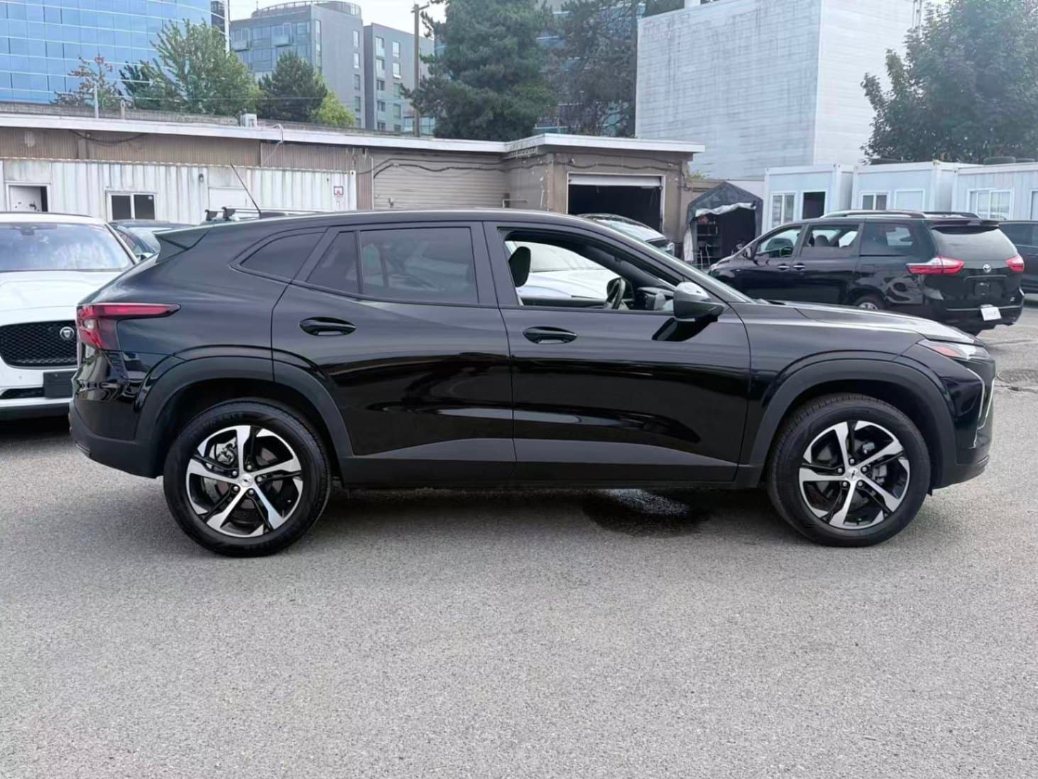 2025 Chevrolet Trax 1RS/ NO ACCIDENT/ BC LOCAL thumbnail 4