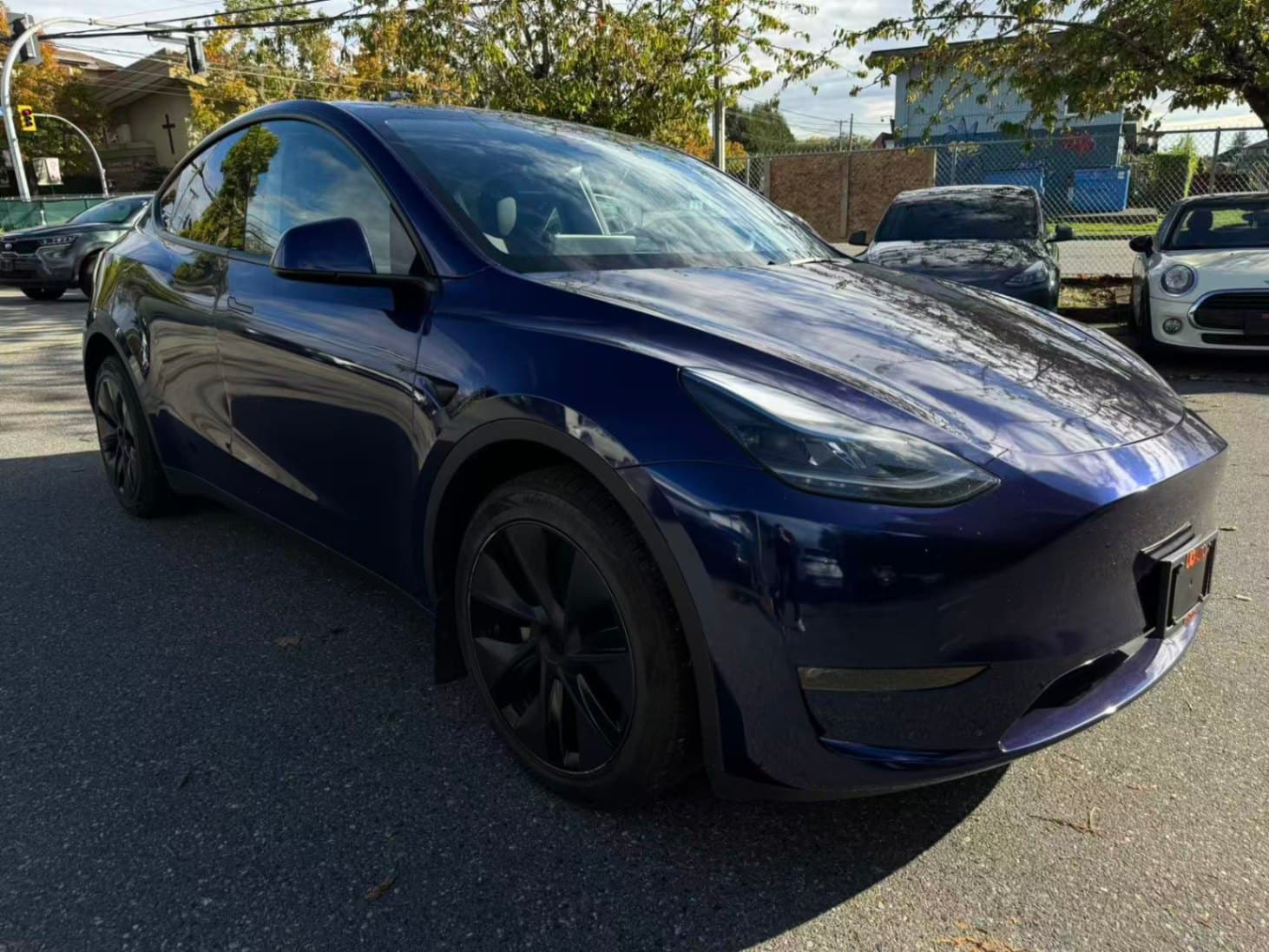 2025 Tesla Model Y Long Range AWD *Ltd Avail*HW4.0 No Accident, BC Local thumbnail 8
